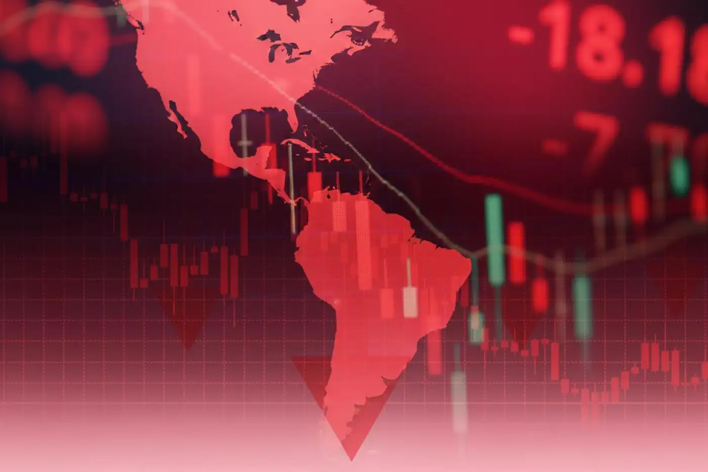 Mapa de Latinoamérica sobre gráfico descendente que significa deterioro económico en la región
