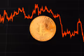 Los ETF de Bitcoin al borde de salidas netas: una alerta para inversionistas latinoamericanos