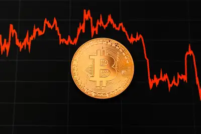 Los ETF de Bitcoin al borde de salidas netas: una alerta para inversionistas latinoamericanos