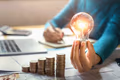 De la 'Revancha del gasto' a la 'Revancha del Ahorro': La tendencia en EE.UU. que podría repetirse en Latinoamérica